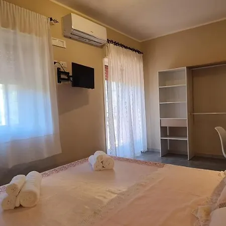 Aria Di Mare - Pollina Sicilia Bed & Breakfast *